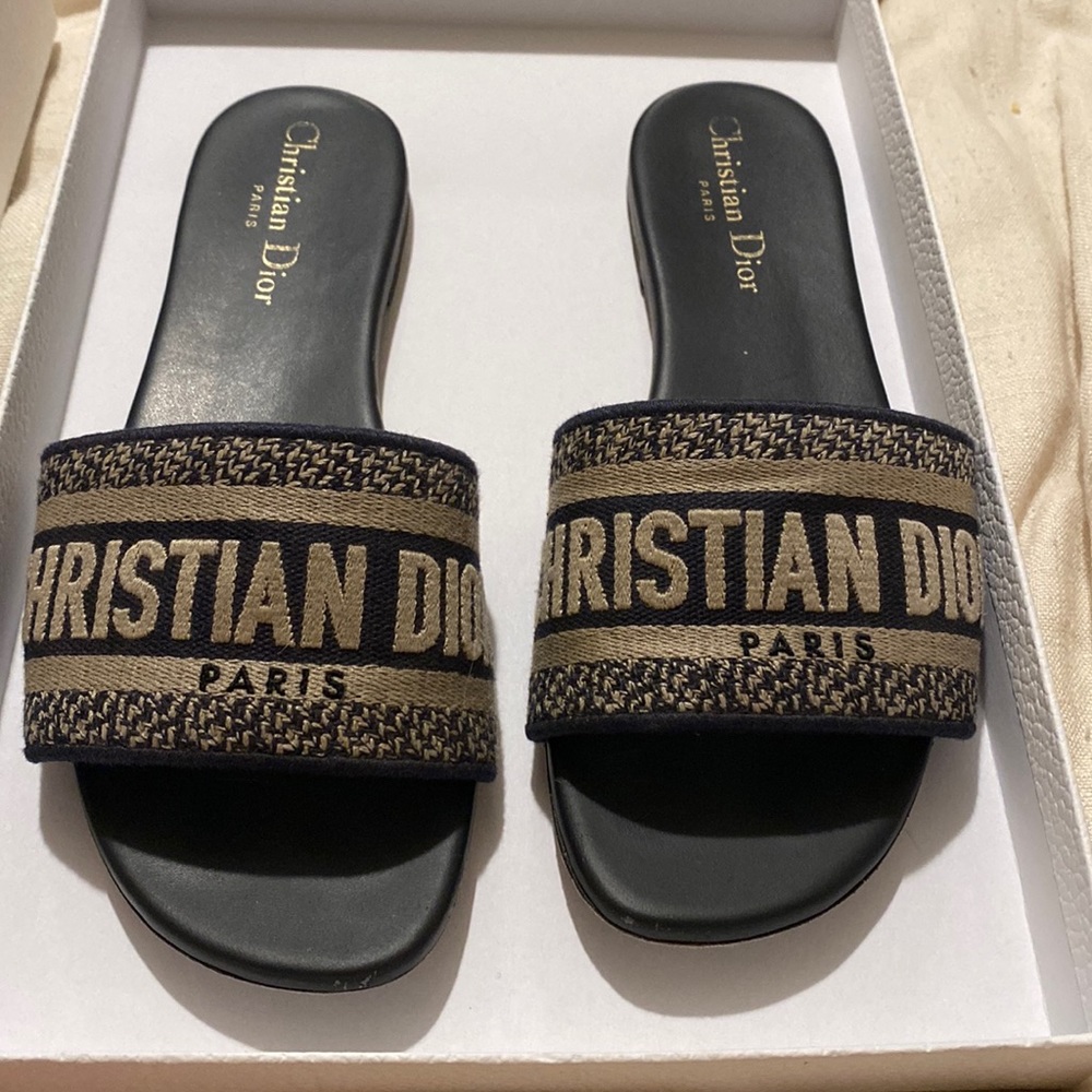 DIOR D-way Slides